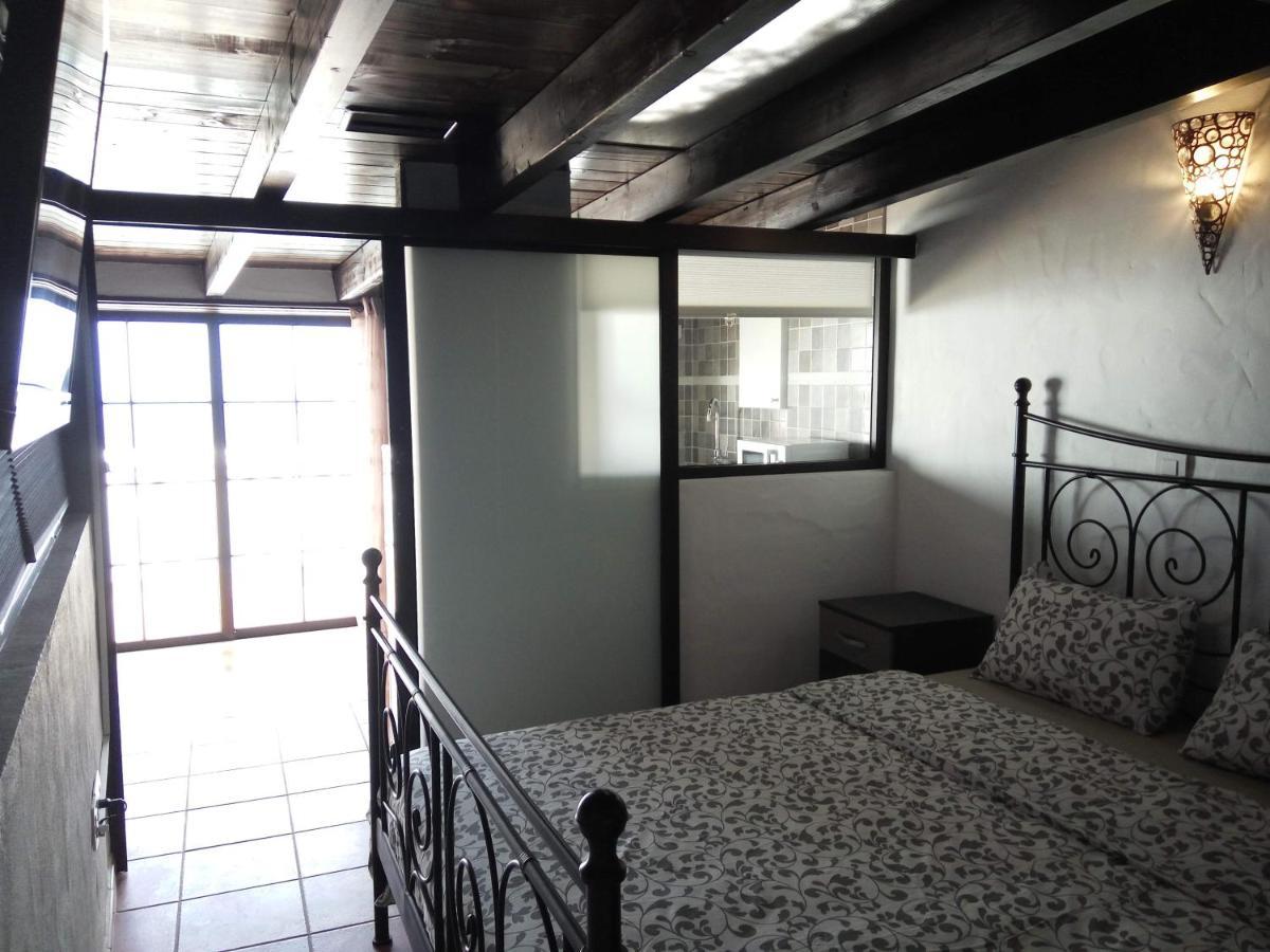 Aloelux Villa !! - Private Villa With Pool , Jacuzzi, Cinema, Massage ,Wonderful View, Art Desing Villa 蒂亚斯 外观 照片