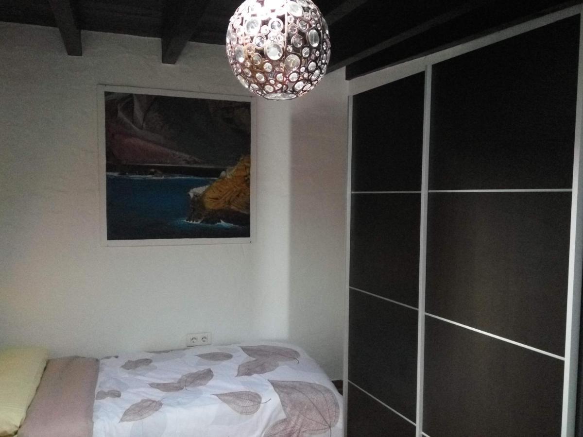Aloelux Villa !! - Private Villa With Pool , Jacuzzi, Cinema, Massage ,Wonderful View, Art Desing Villa 蒂亚斯 外观 照片